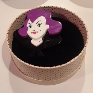 Erstwilder collector pin